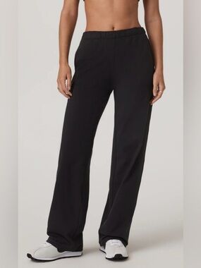 Vuori NWT Halo Modern Straight Leg Pants Solid Black Size S